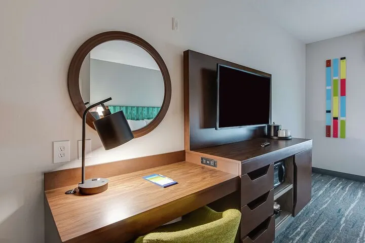 Room 5 of 24