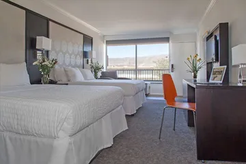Park Pointe Hotel