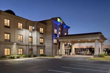 Holiday Inn Express Hotel and Suites of Opelika / Auburn by IHG
