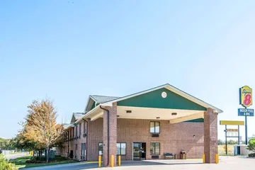 Super 8 by Wyndham Salina I-70