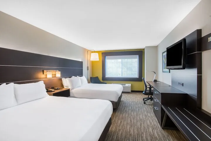 Room 4 of 39