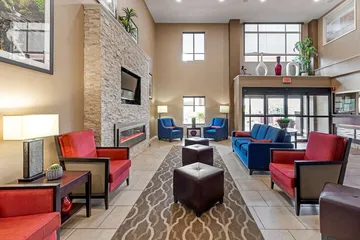 Comfort Inn & Suites Canton Riverstone Area