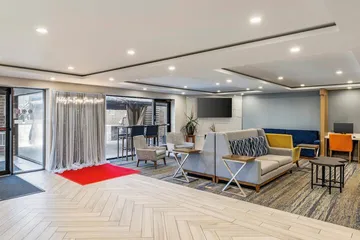 Holiday Inn Express Chicago-Downers Grove by IHG