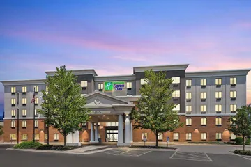 Holiday Inn Express & Suites Chicago West - OHare Arpt Area by IHG