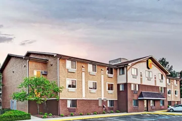 Super 8 by Wyndham Baltimore / Essex Area
