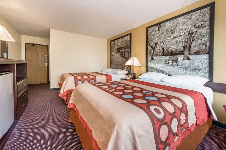 Room 5 of 15