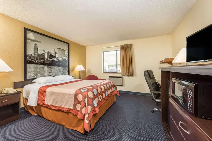 Room 3 of 15