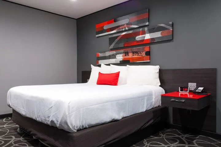 Room 3 of 20