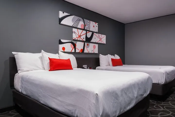 Room 4 of 20