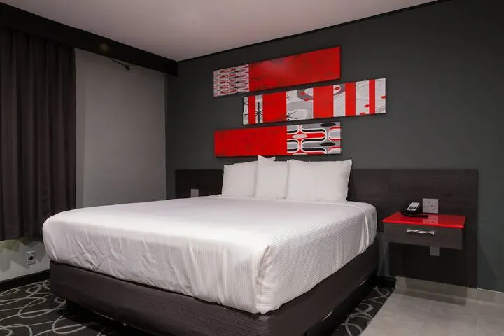 Room 5 of 20