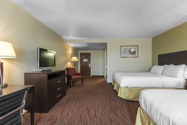 Room 4 of 42