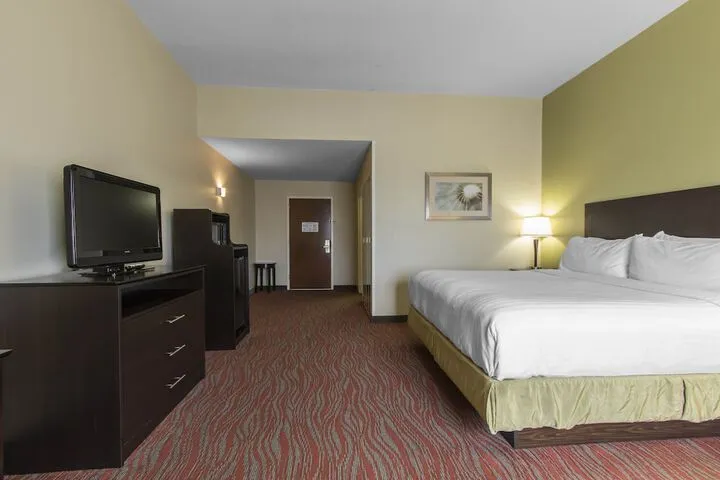 Room 5 of 42