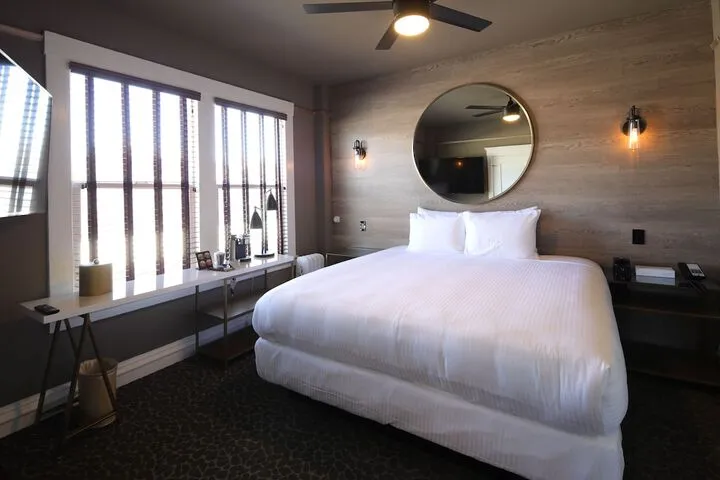 Room 5 of 36
