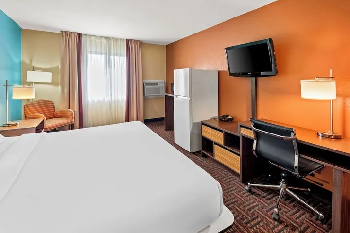 Room 4 of 20