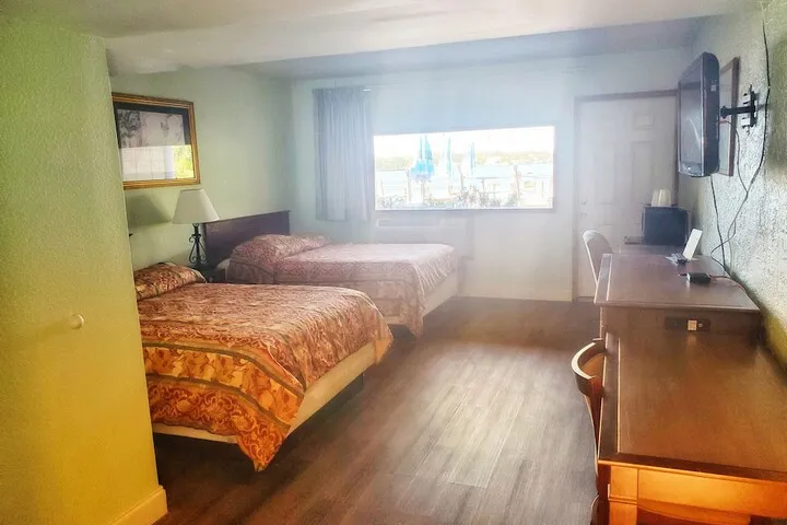 Room 2 of 34