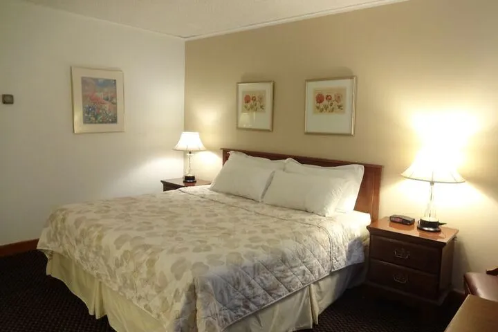 Room 4 of 64