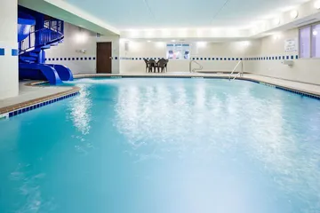 Holiday Inn Express Hotel & Suites Dickinson by IHG