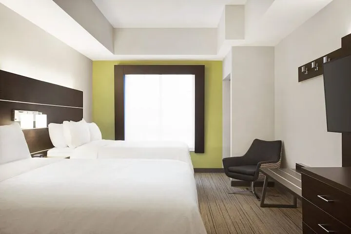 Room 5 of 31