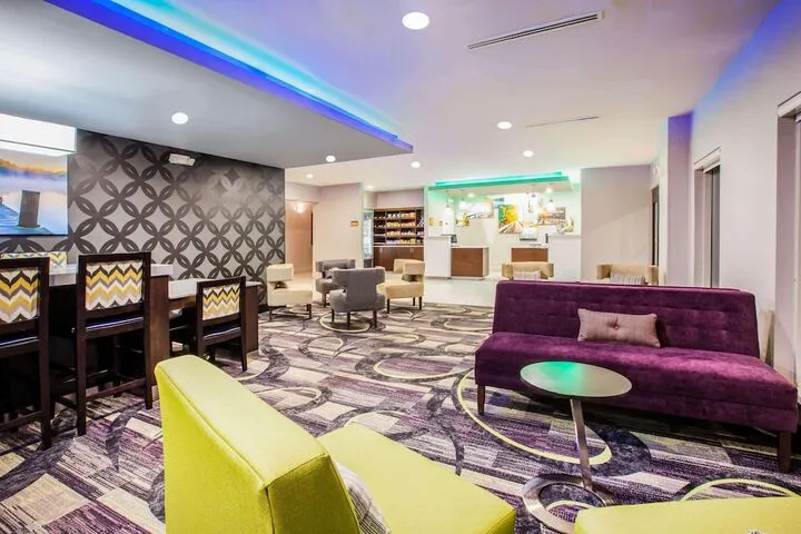 Hotel Interior 4 of 28