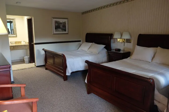 Room 5 of 28