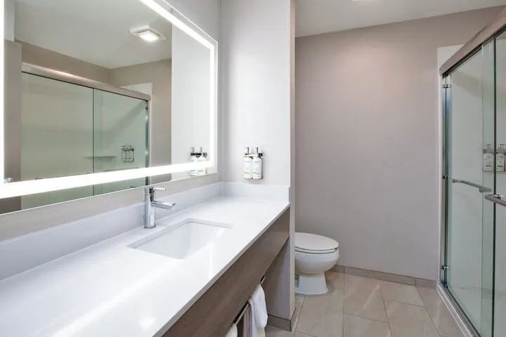 Room 4 of 35