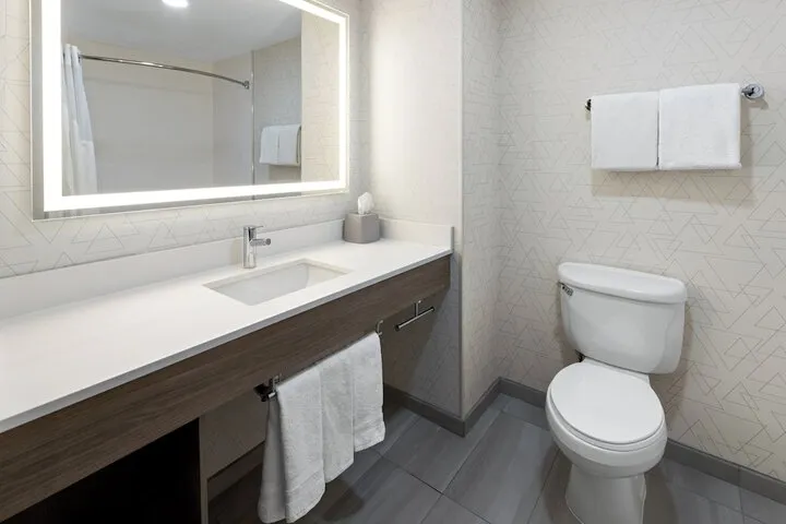 Room 5 of 36