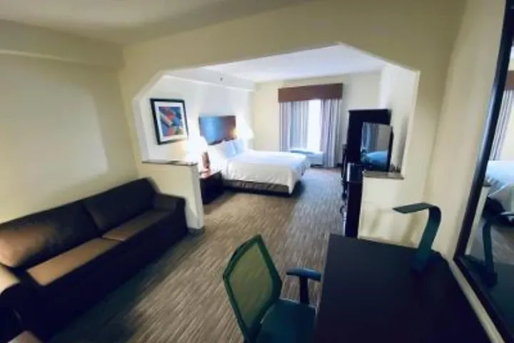 Room 3 of 45