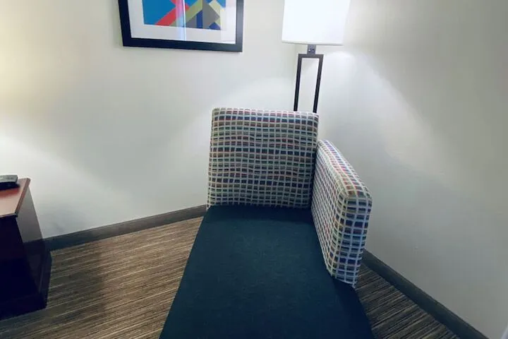 Room 5 of 45