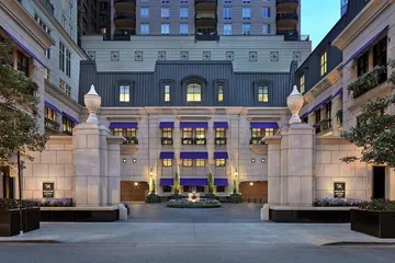 Waldorf Astoria Chicago