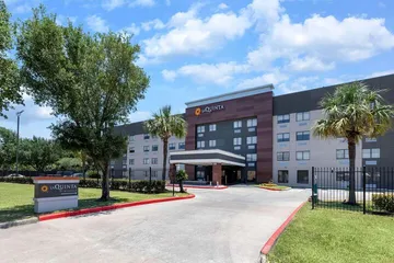 La Quinta Inn & Suites by Wyndham Houston NW Brookhollow