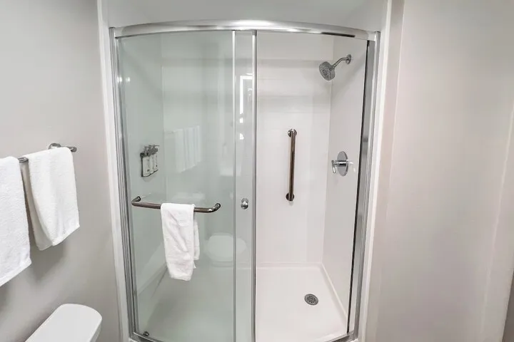 Room 5 of 45