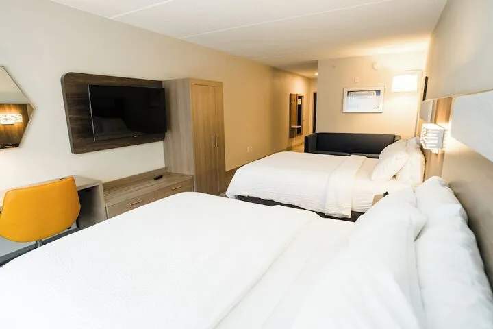 Room 2 of 45