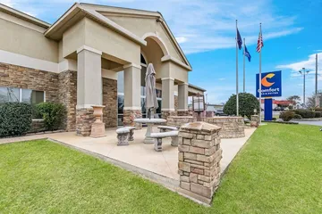 Comfort Inn & Suites Greenwood near University