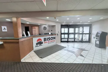 Bison Inn & Suites on University