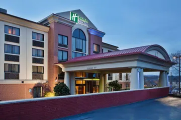 Holiday Inn Express & Suites Greenville - Downtown by IHG