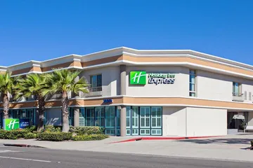 Holiday Inn Express Newport Beach by IHG
