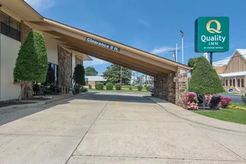 Quality Inn Magnolia