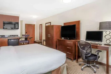 Ramada by Wyndham Carlyle