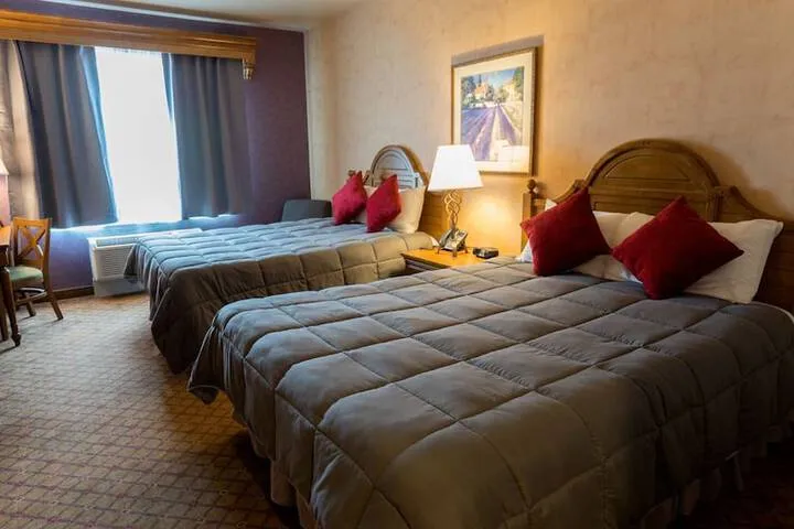 Room 4 of 17
