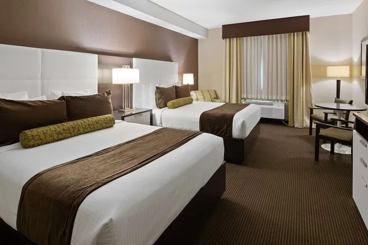 Room 5 of 22