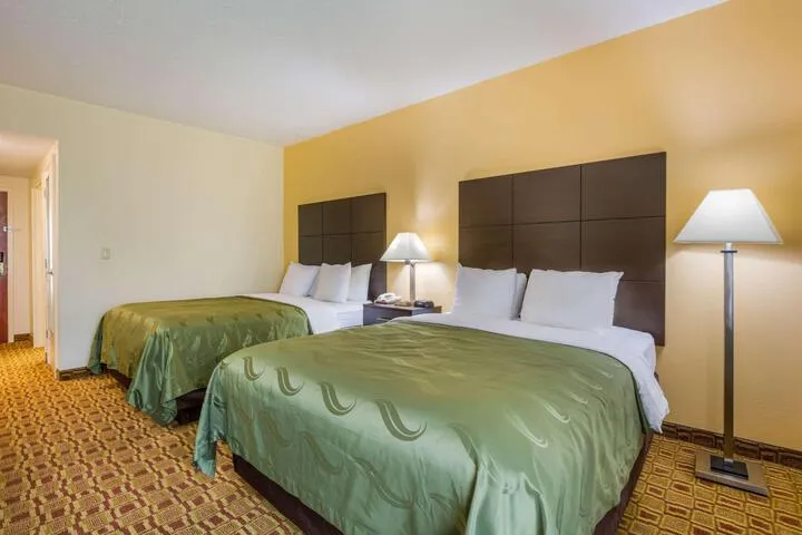 Room 4 of 52