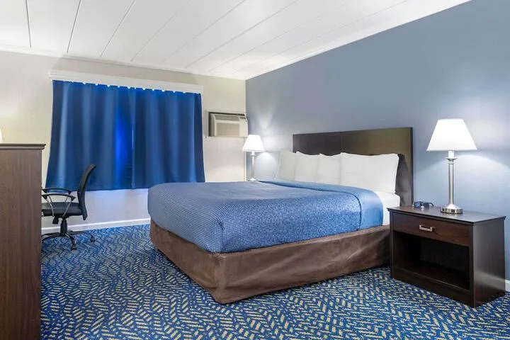 Room 3 of 23