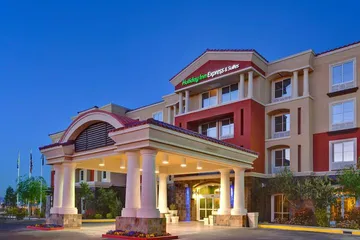 Holiday Inn Express & Suites Las Vegas SW - Spring Valley by IHG