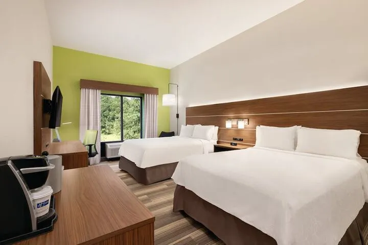 Room 3 of 46