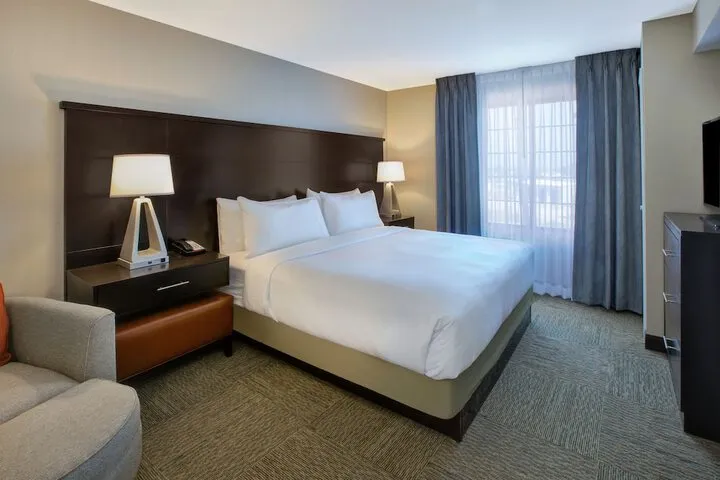 Room 2 of 36