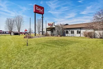 Red Roof Inn & Suites Tomah