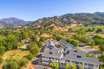 UpValley Inn & Hot Springs Napa Valley an Ascend Collection Hotel
