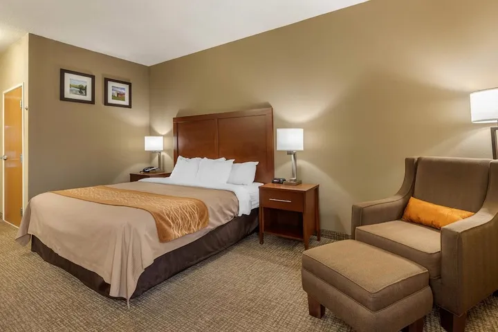 Room 5 of 38