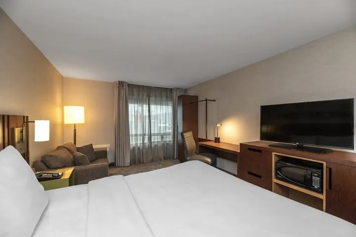 Room 5 of 43