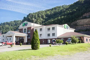 Holiday Inn Express Hotel & Suites by IHG